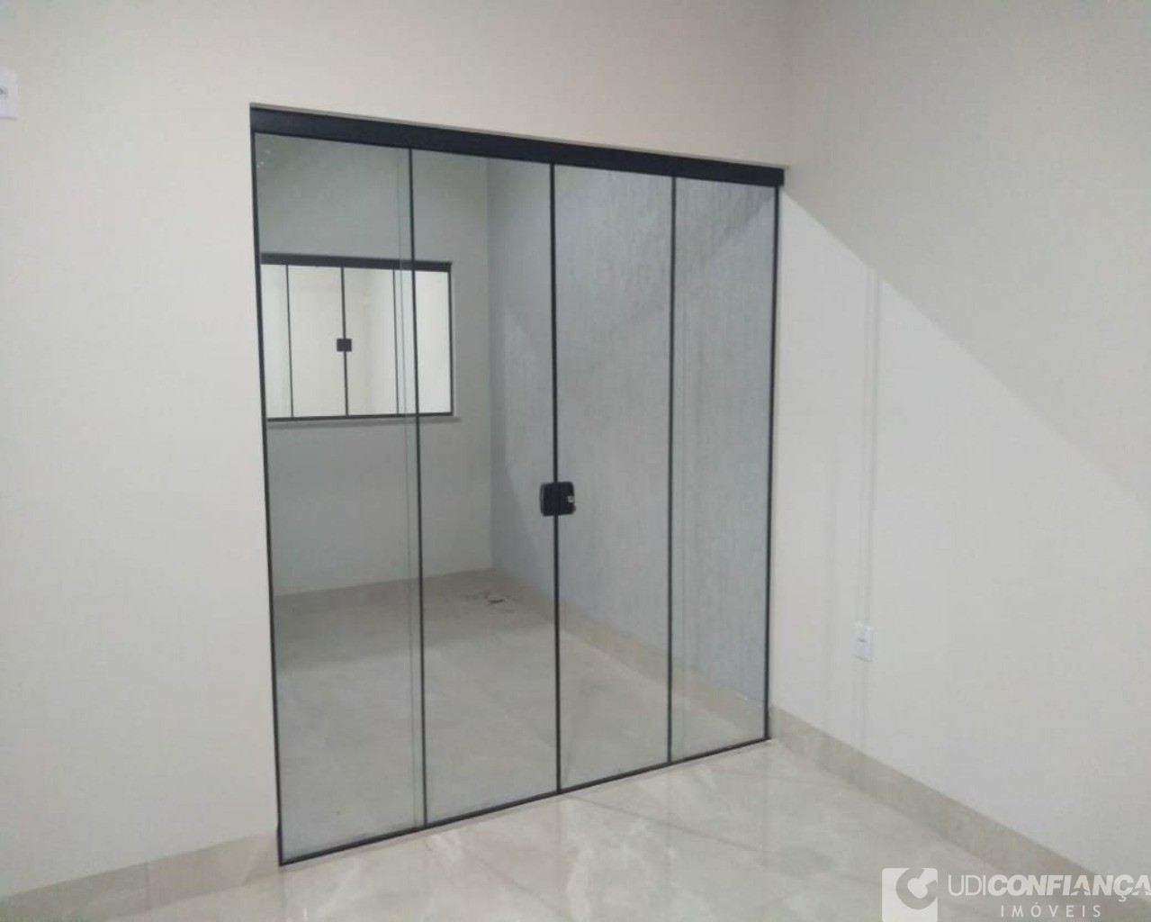 Casa à venda com 3 quartos, 200m² - Foto 4