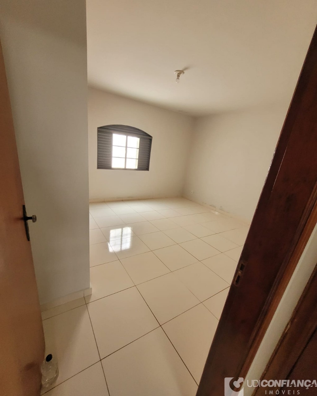 Casa à venda com 4 quartos, 230m² - Foto 21