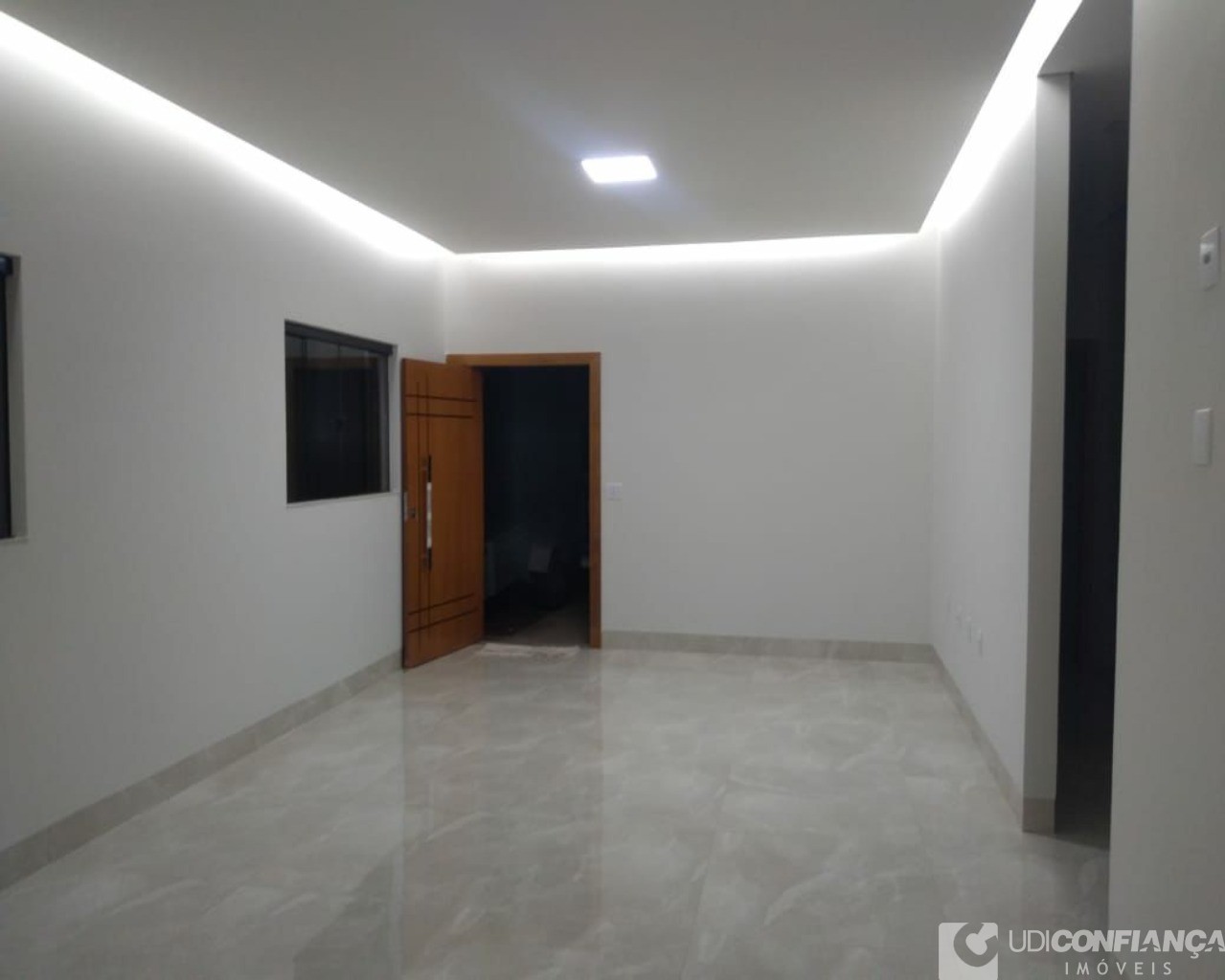 Casa à venda com 3 quartos, 200m² - Foto 7