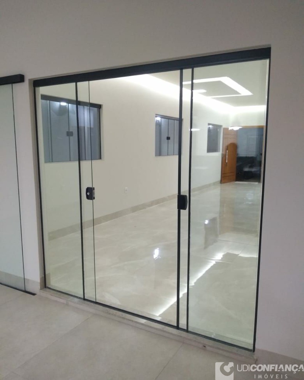 Casa à venda com 3 quartos, 200m² - Foto 18