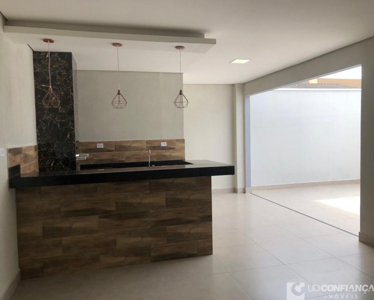 Casa à venda com 3 quartos, 220m² - Foto 18