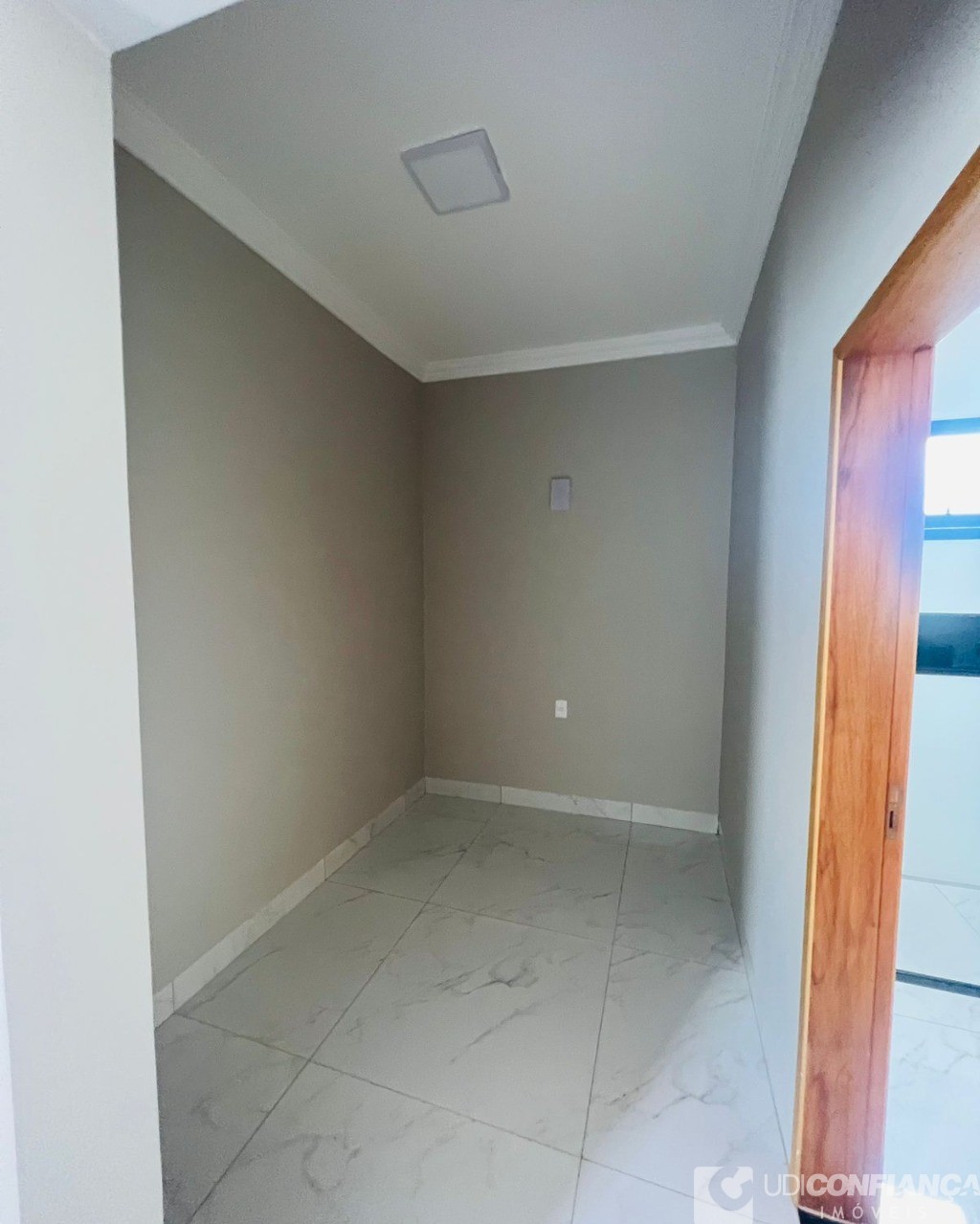 Casa à venda com 2 quartos, 250m² - Foto 10