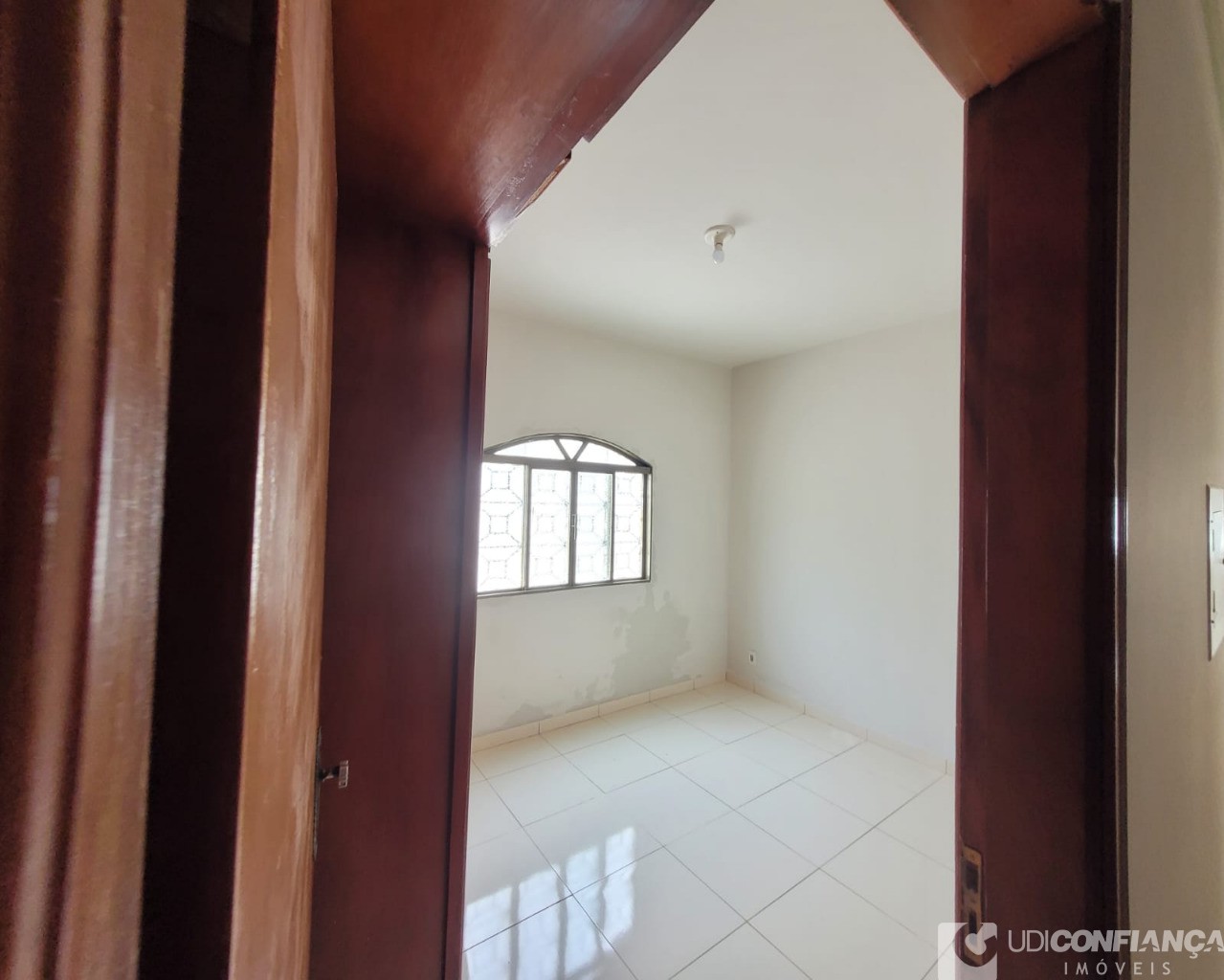 Casa à venda com 4 quartos, 230m² - Foto 13