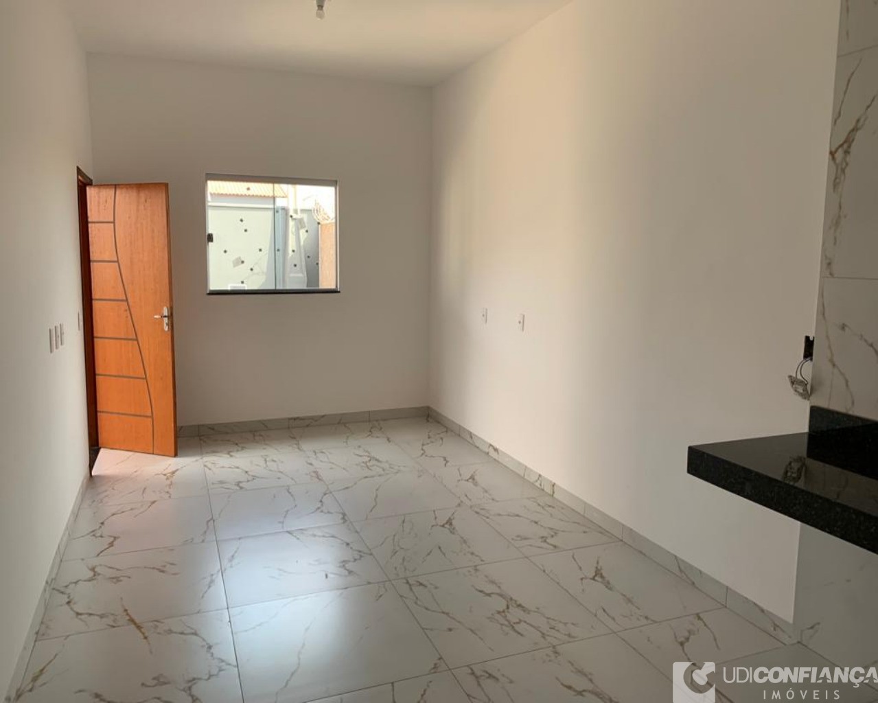 Casa à venda com 2 quartos, 125m² - Foto 3