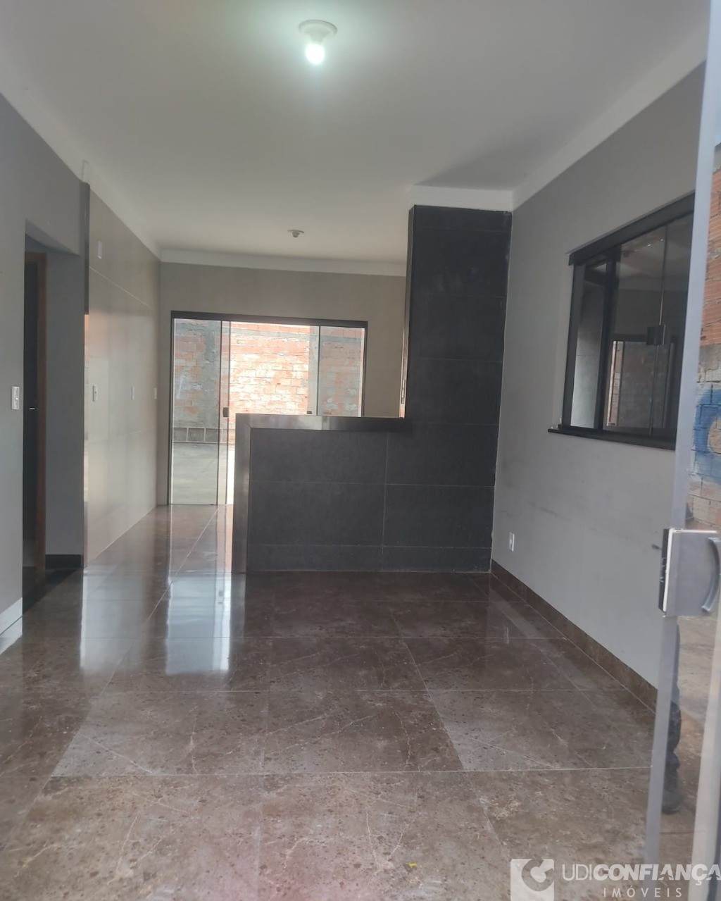 Casa à venda com 2 quartos, 250m² - Foto 10