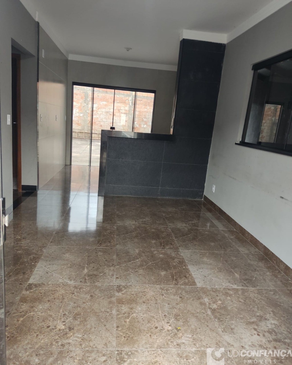 Casa à venda com 2 quartos, 250m² - Foto 6