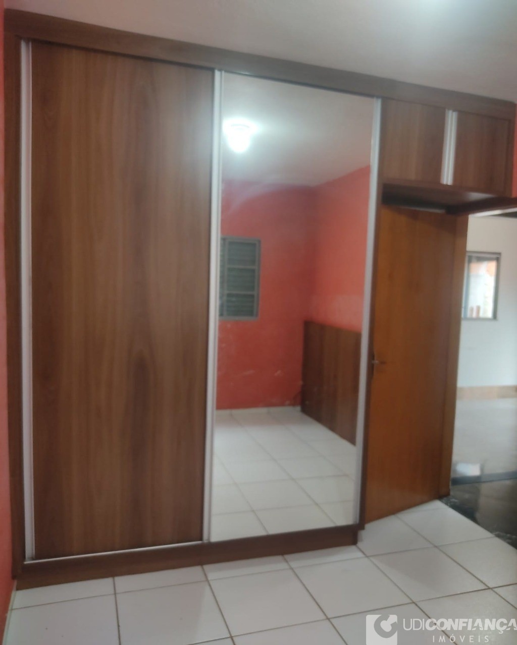 Casa à venda com 2 quartos, 250m² - Foto 3