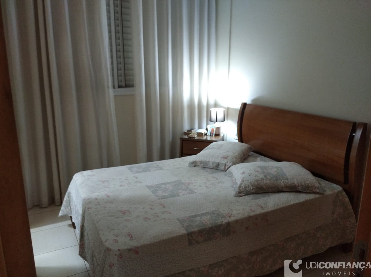 Apartamento à venda com 2 quartos, 70m² - Foto 13