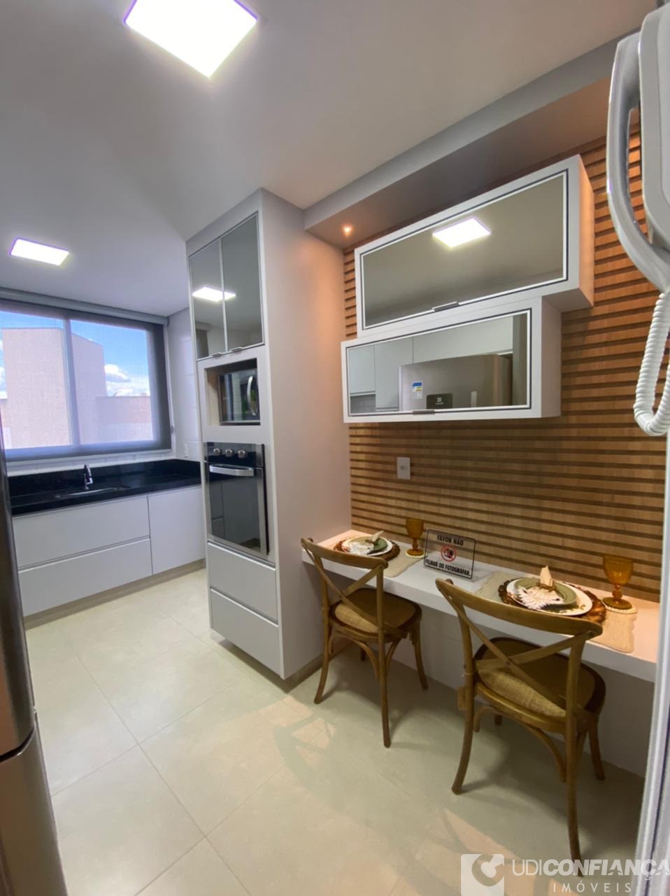 Apartamento à venda com 3 quartos, 123m² - Foto 9