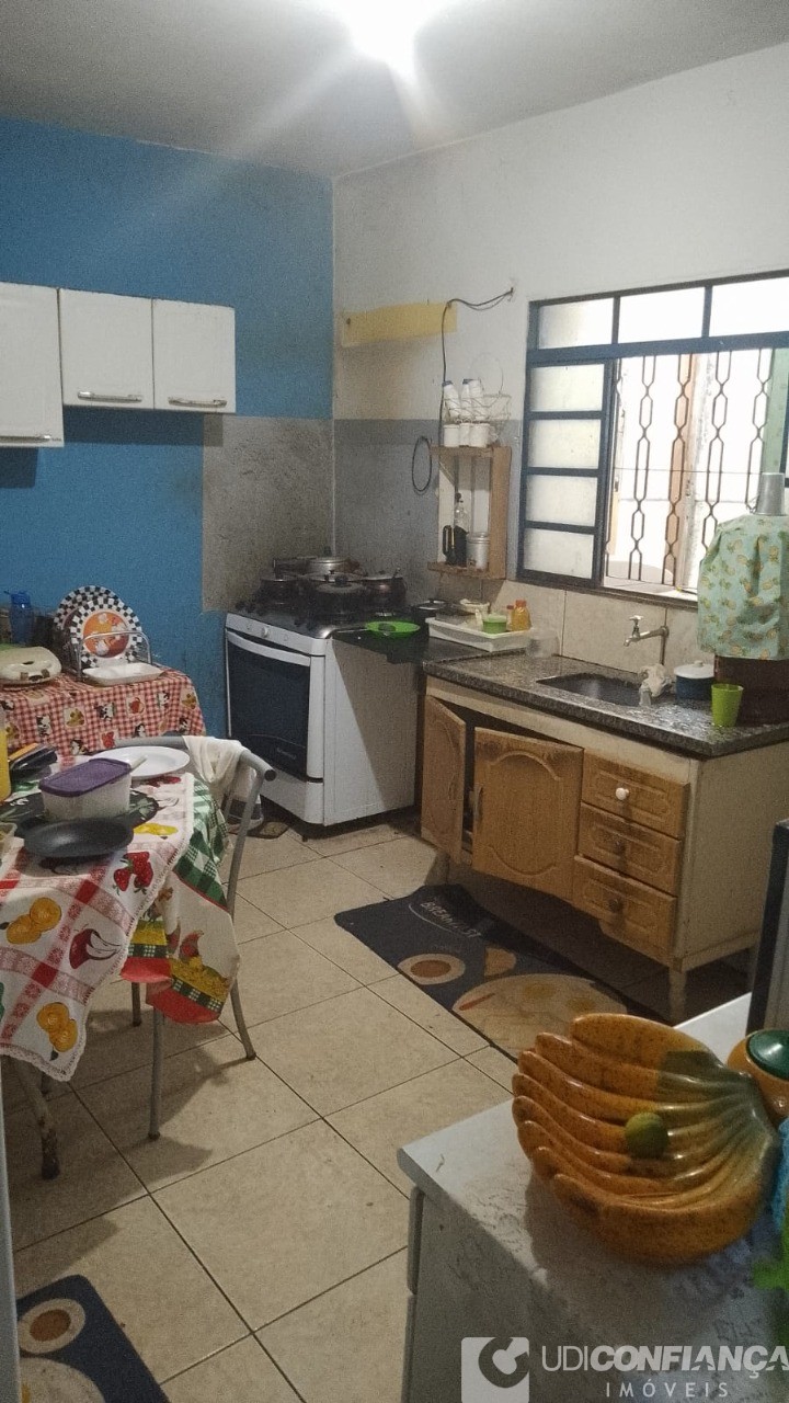 Casa à venda com 4 quartos, 250m² - Foto 13