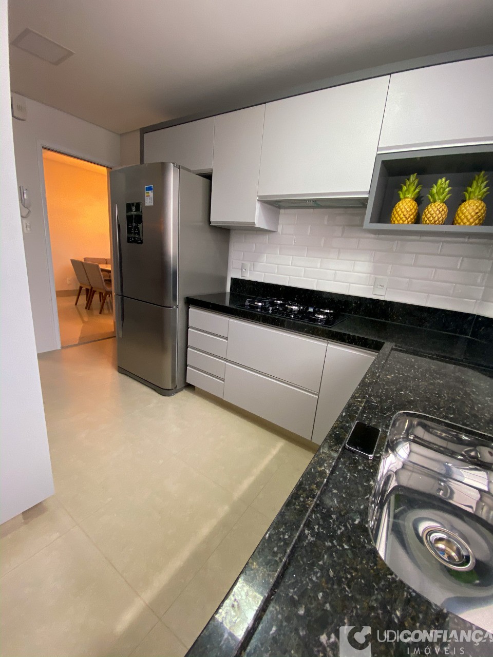 Apartamento à venda com 3 quartos, 123m² - Foto 8