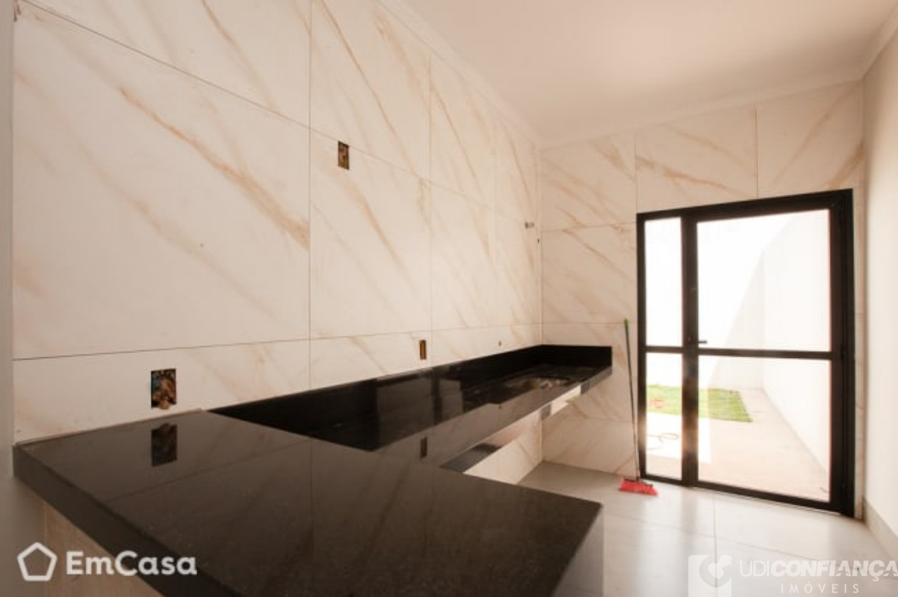 Casa à venda com 3 quartos, 80m² - Foto 7