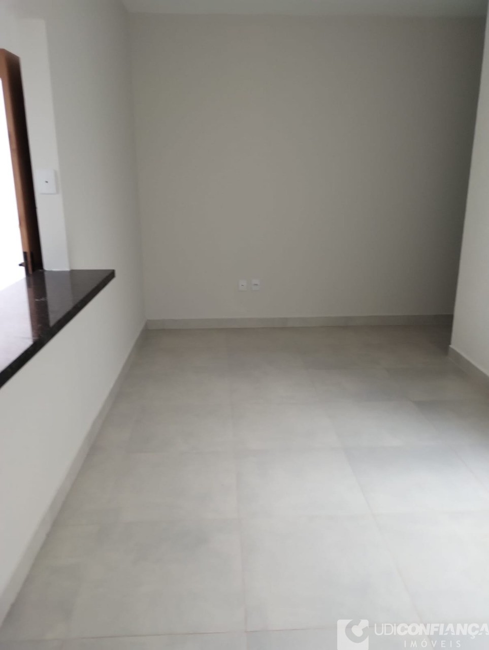 Casa à venda com 3 quartos, 80m² - Foto 3