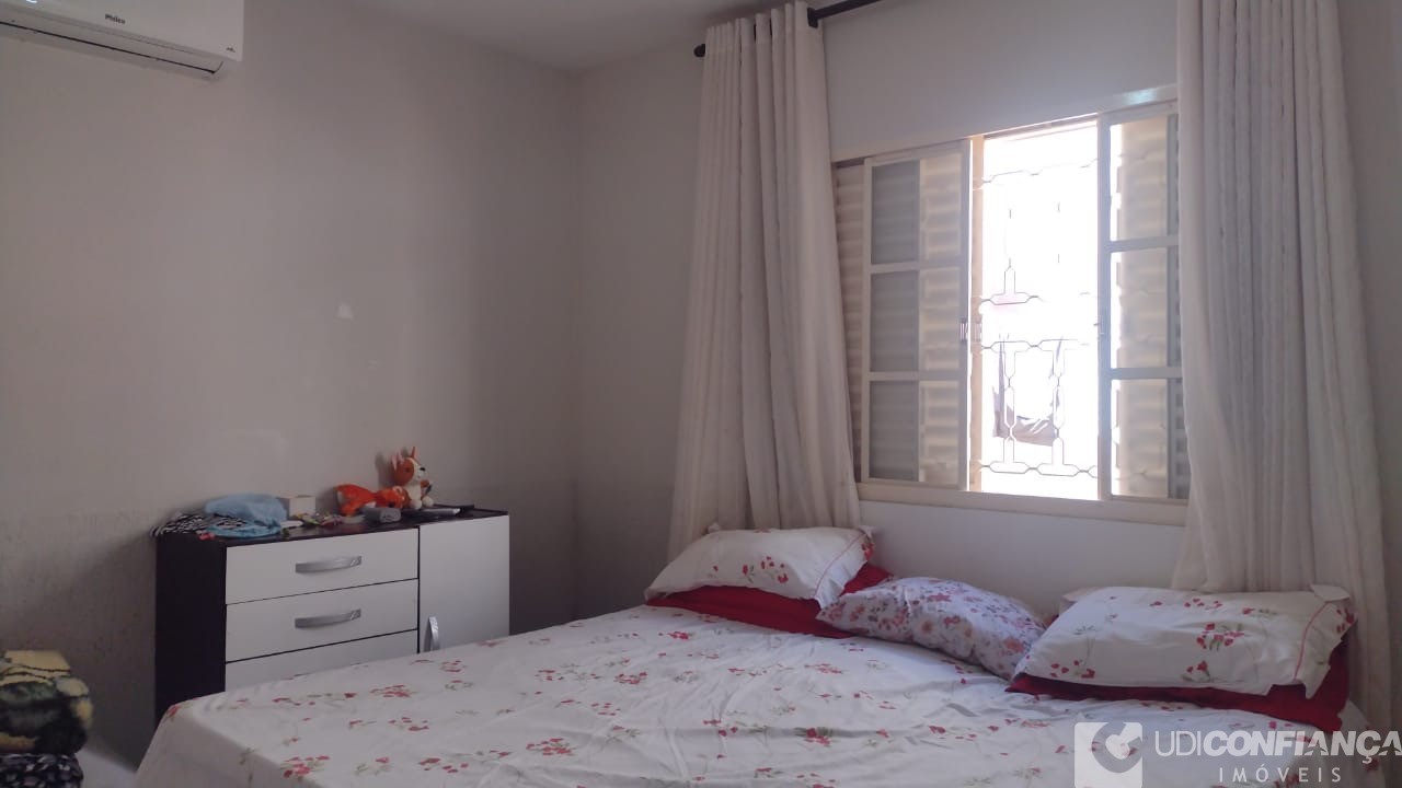 Casa à venda com 3 quartos, 130m² - Foto 16