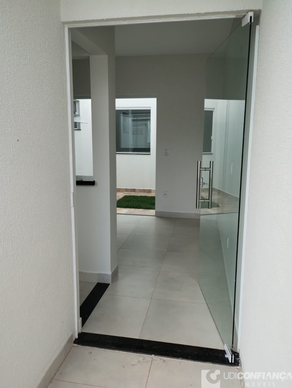 Casa à venda com 3 quartos, 80m² - Foto 4