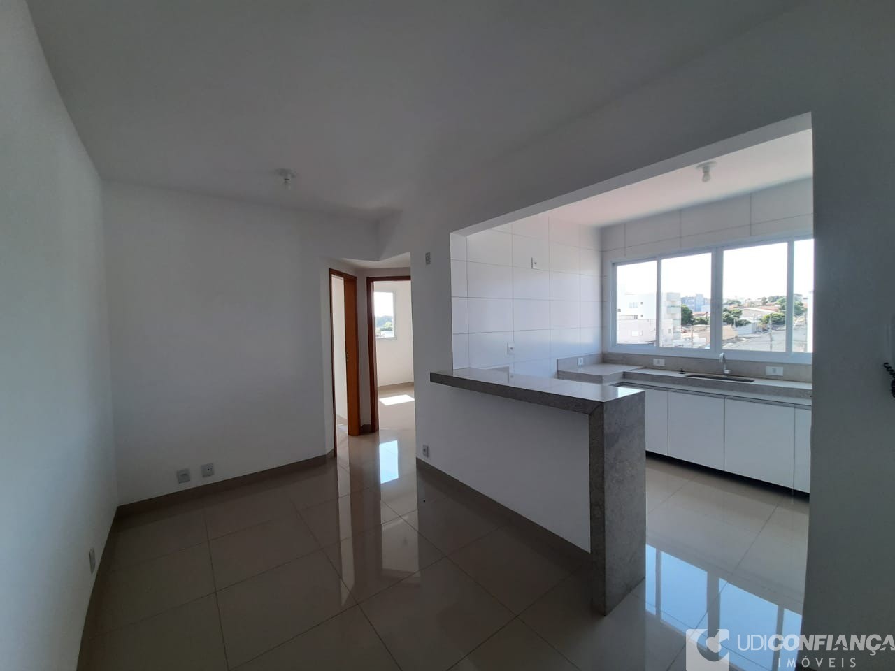 Apartamento à venda com 2 quartos, 50m² - Foto 1