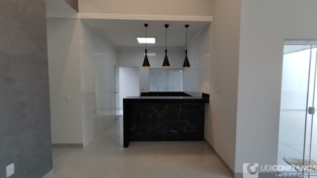 Casa à venda com 3 quartos, 270m² - Foto 1