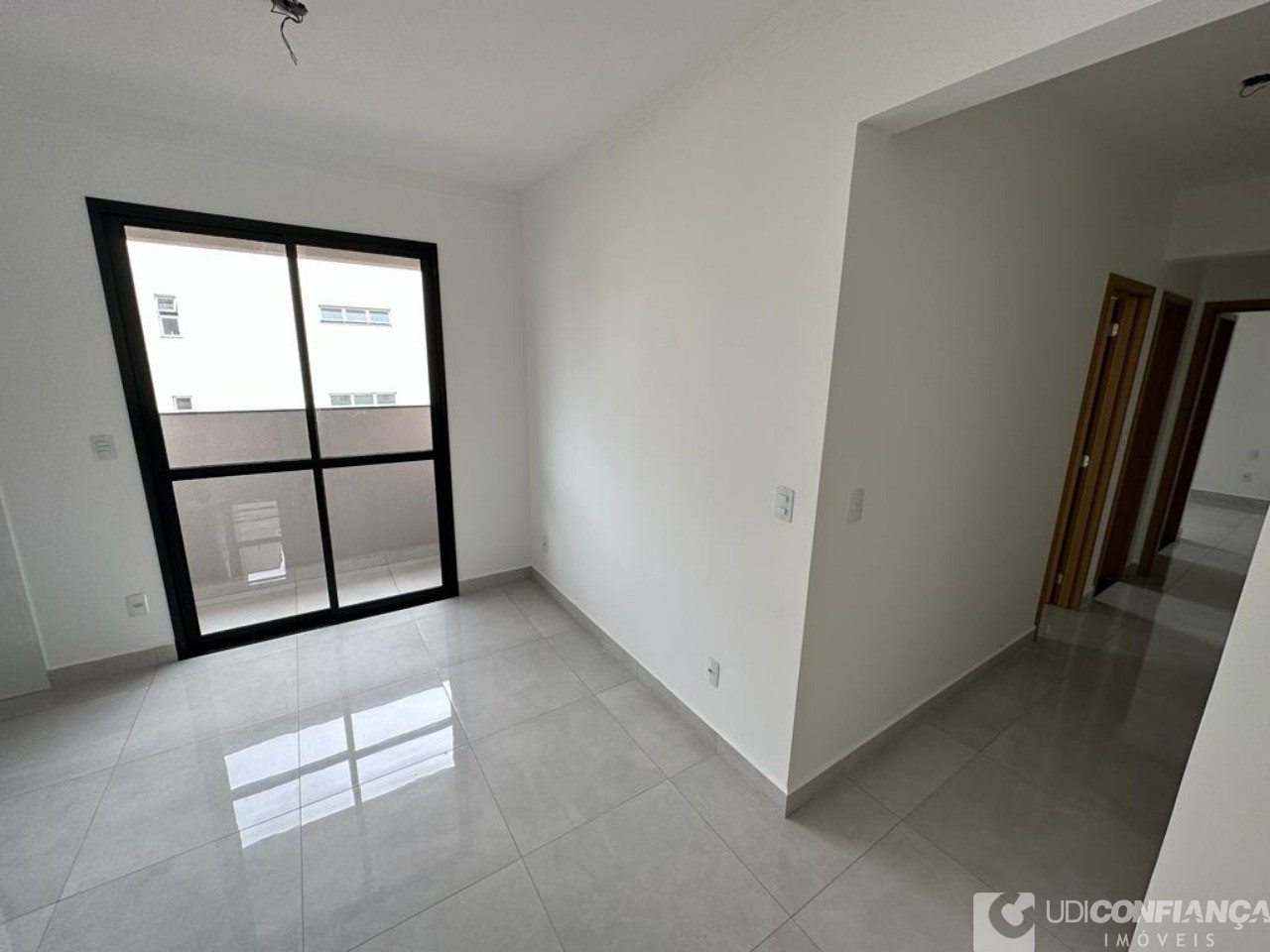 Apartamento à venda com 2 quartos, 65m² - Foto 9