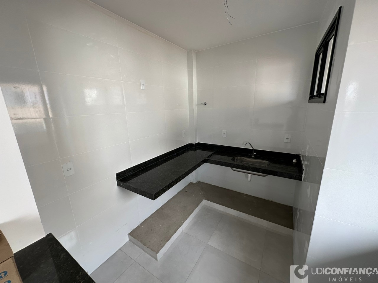 Apartamento à venda com 2 quartos, 65m² - Foto 4