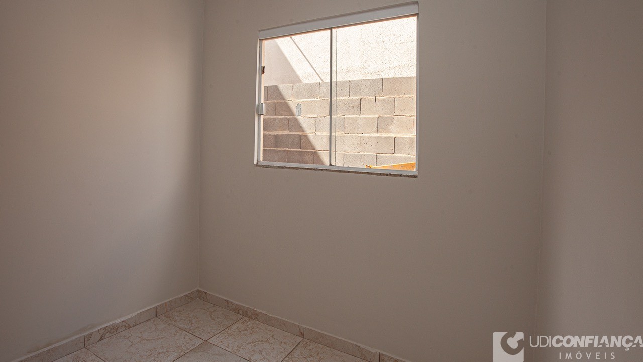 Casa à venda com 2 quartos, 50m² - Foto 24