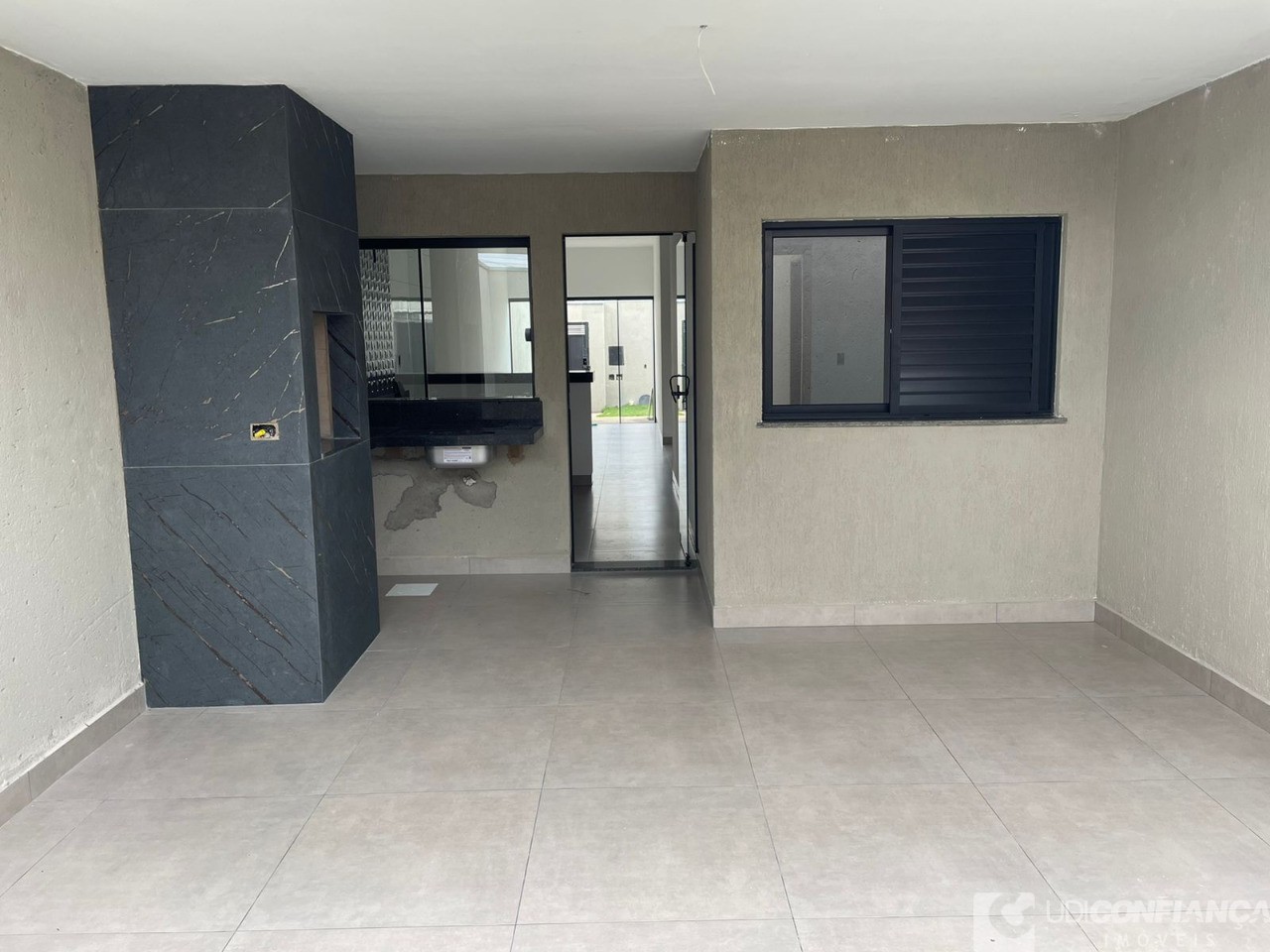 Casa à venda com 3 quartos, 95m² - Foto 11