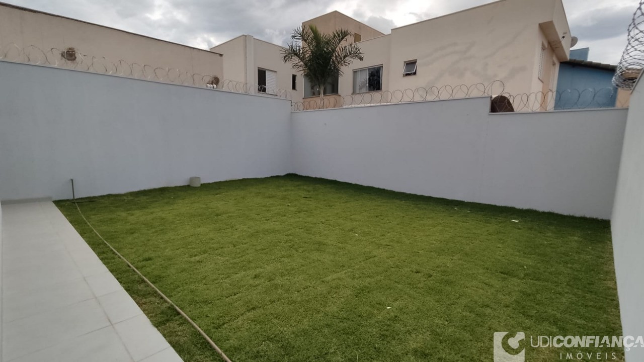 Casa à venda com 3 quartos, 270m² - Foto 7