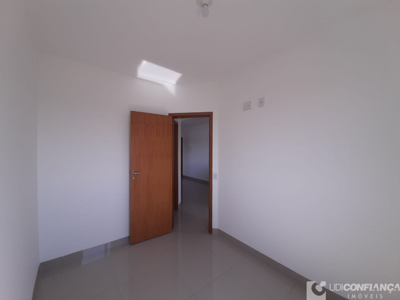 Apartamento à venda com 2 quartos, 50m² - Foto 2