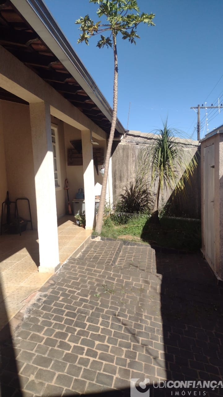 Casa à venda com 3 quartos, 130m² - Foto 3