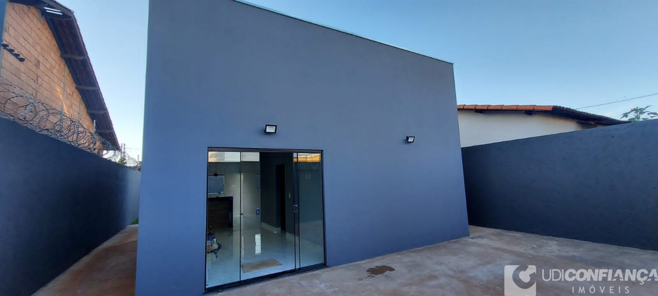 Casa à venda com 2 quartos, 71m² - Foto 3