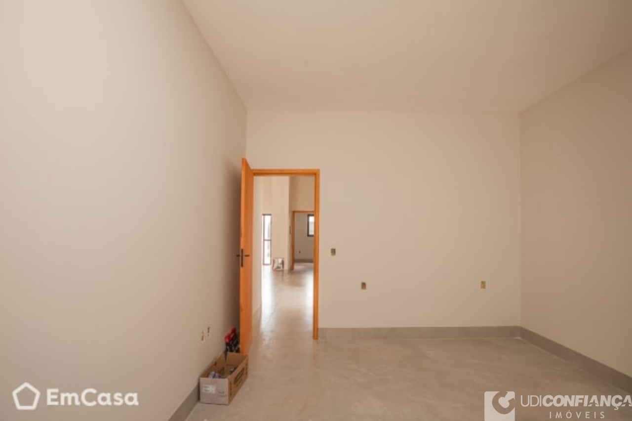 Casa à venda com 3 quartos, 80m² - Foto 9