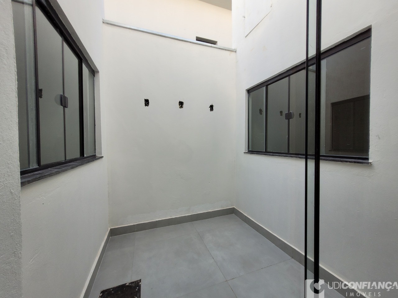 Casa à venda com 3 quartos, 85m² - Foto 14