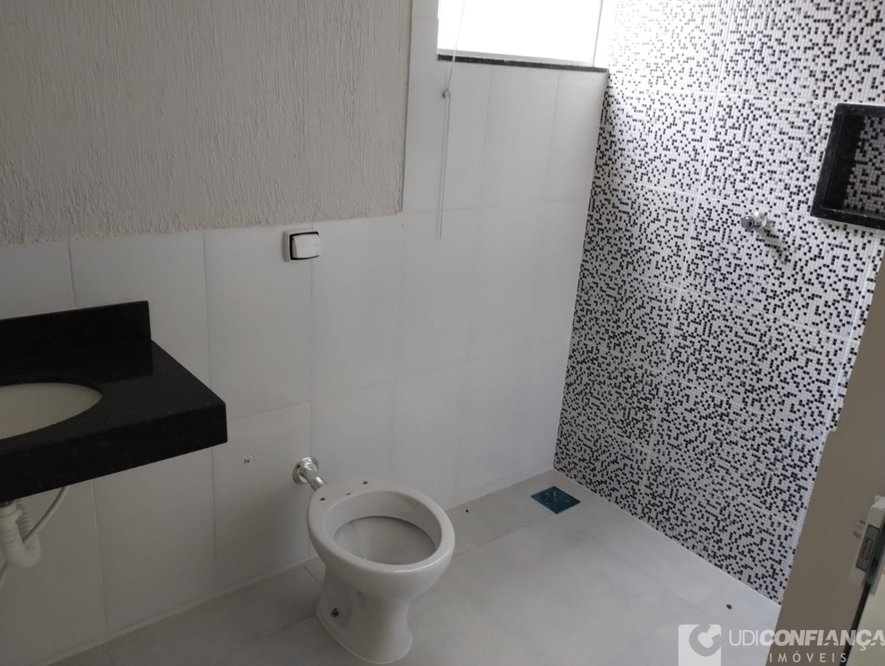 Casa à venda com 3 quartos, 80m² - Foto 9