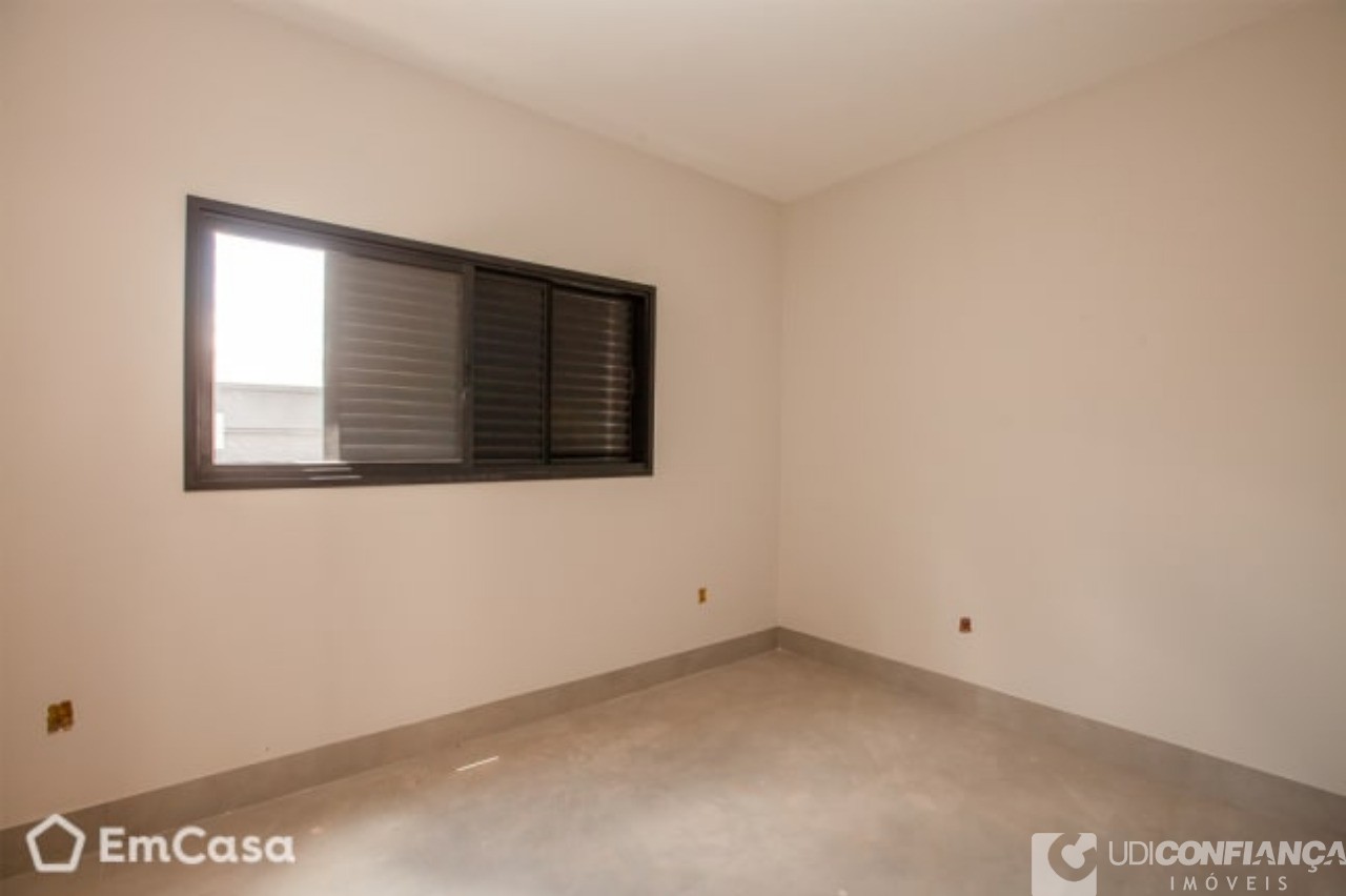 Casa à venda com 3 quartos, 80m² - Foto 12