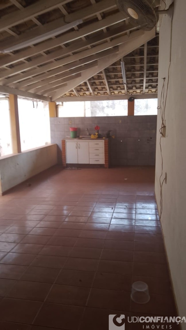 Casa à venda com 3 quartos, 240m² - Foto 7