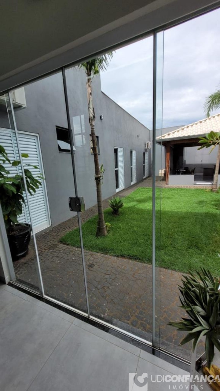 Casa à venda com 4 quartos, 180m² - Foto 11