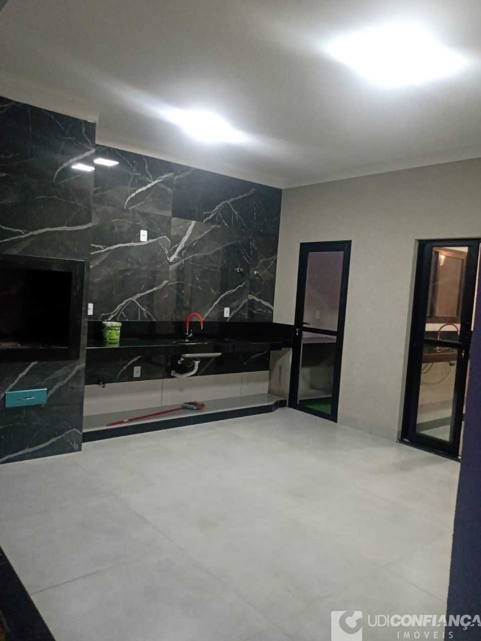 Casa à venda com 3 quartos, 160m² - Foto 14