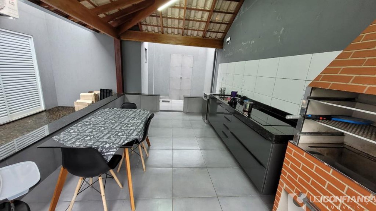 Casa à venda com 4 quartos, 180m² - Foto 22