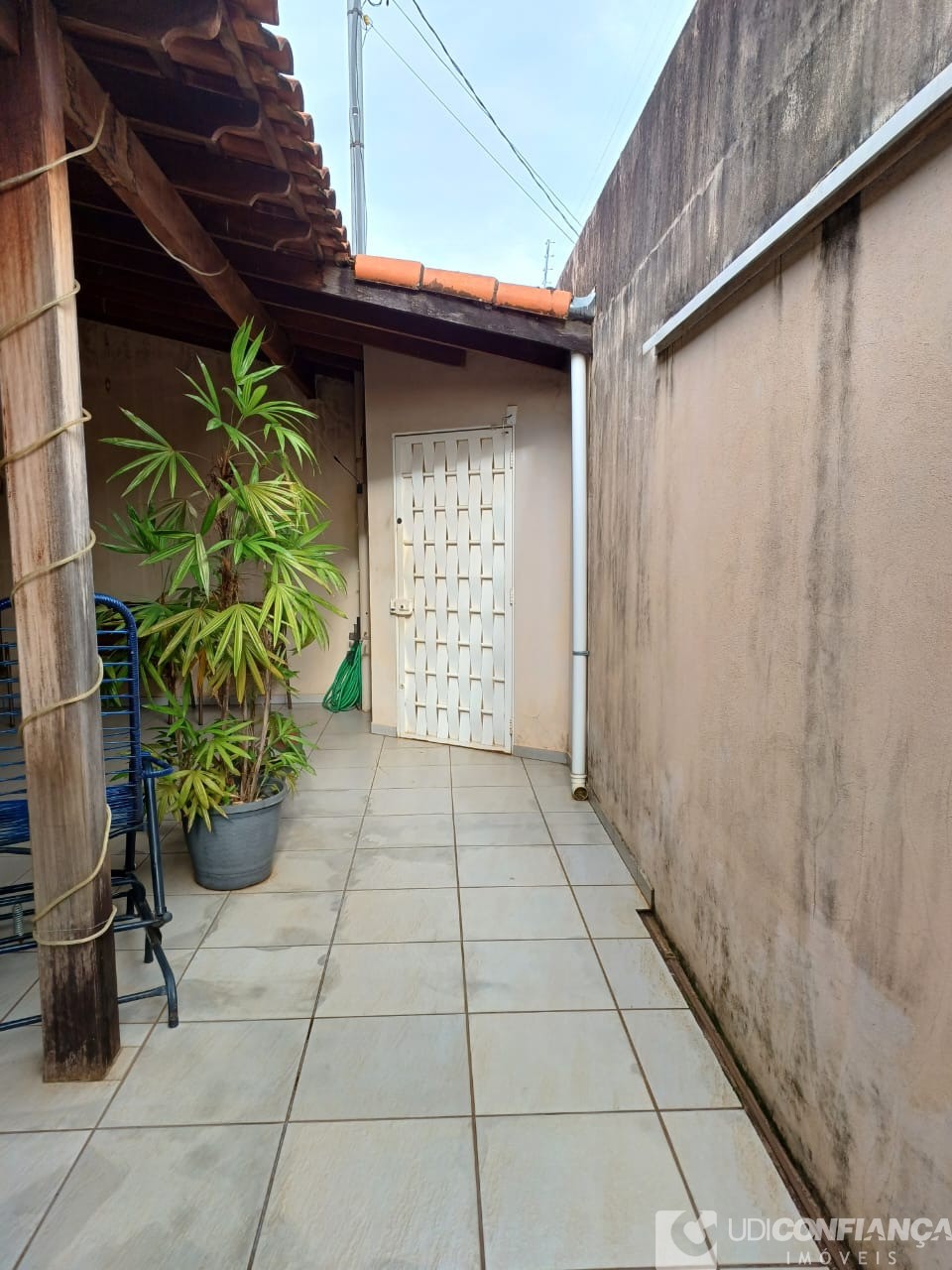 Casa à venda com 2 quartos, 135m² - Foto 2