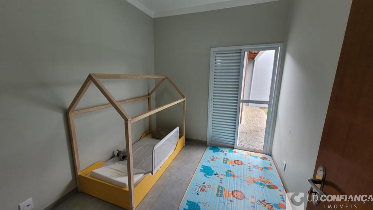 Casa à venda com 4 quartos, 180m² - Foto 9