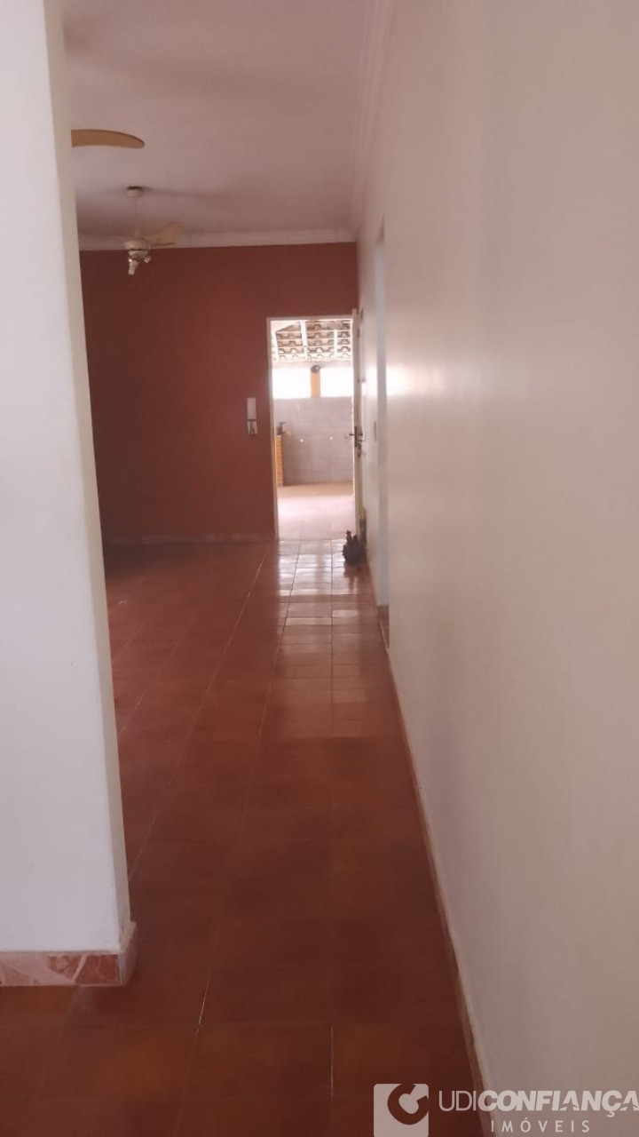 Casa à venda com 3 quartos, 240m² - Foto 10