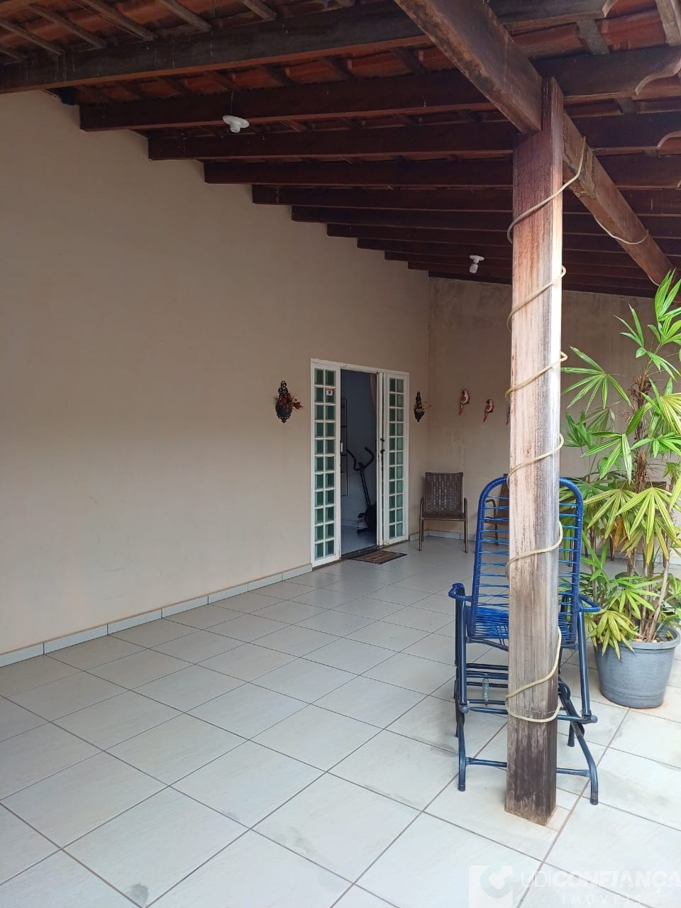 Casa à venda com 2 quartos, 135m² - Foto 1