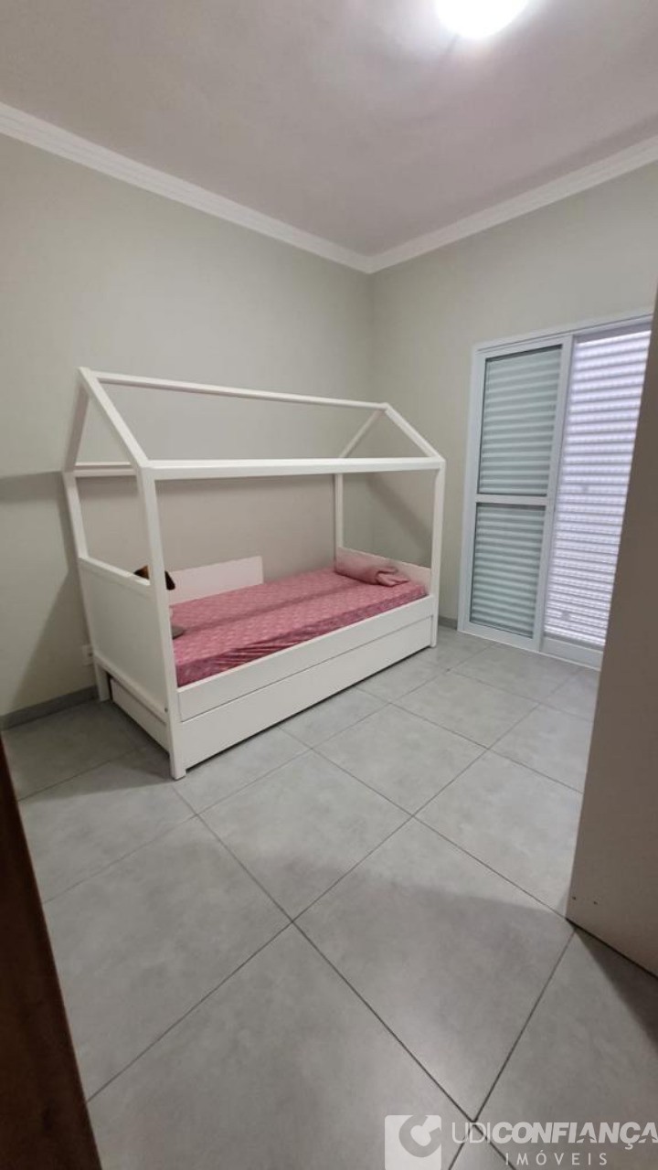 Casa à venda com 4 quartos, 180m² - Foto 5