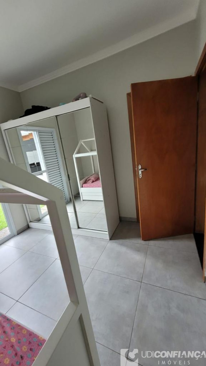 Casa à venda com 4 quartos, 180m² - Foto 17