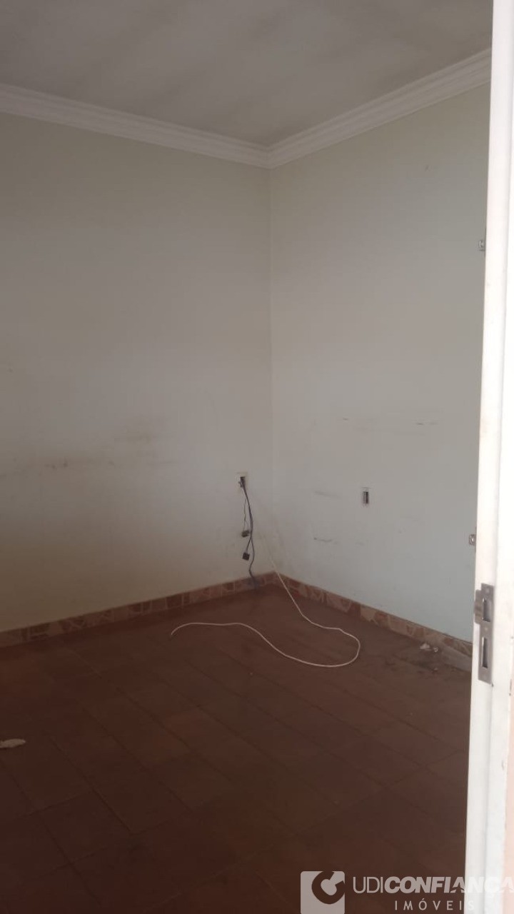 Casa à venda com 3 quartos, 240m² - Foto 11