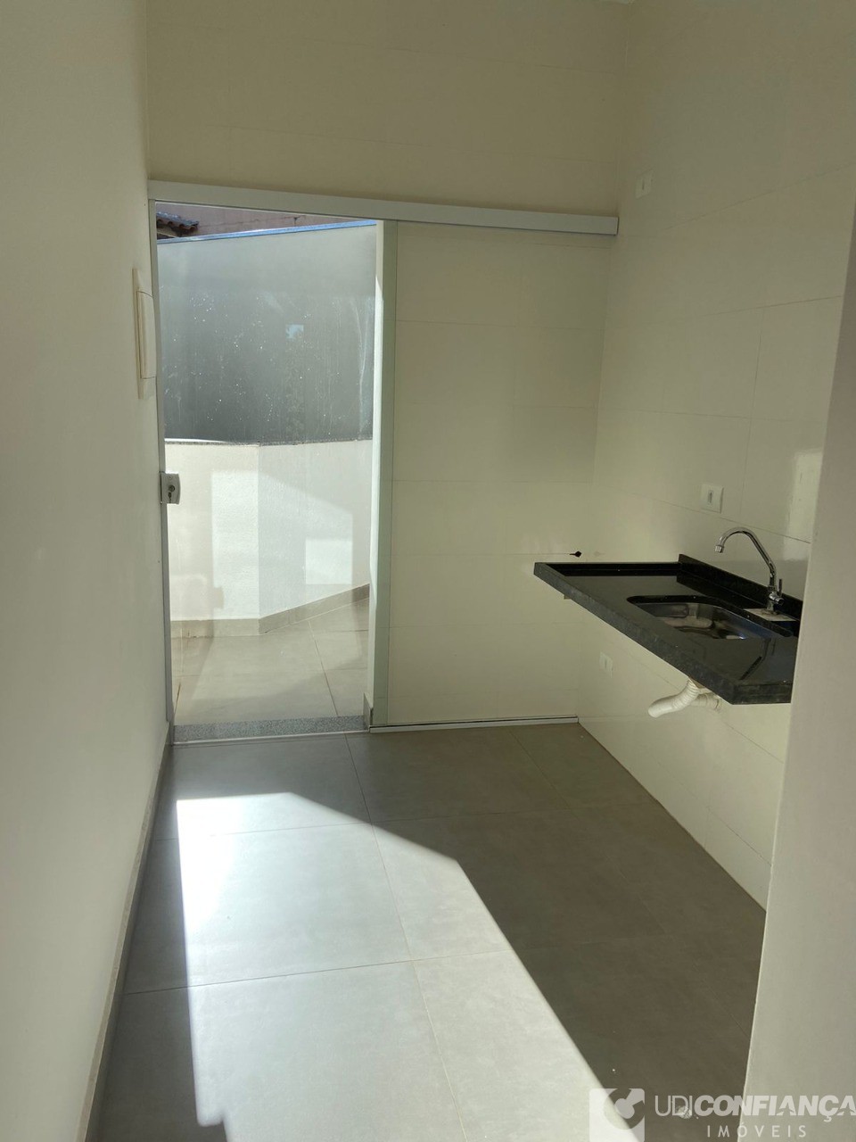 Apartamento à venda com 2 quartos, 64m² - Foto 11