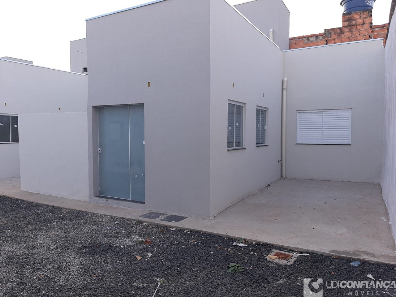 Casa à venda com 2 quartos, 60m² - Foto 10