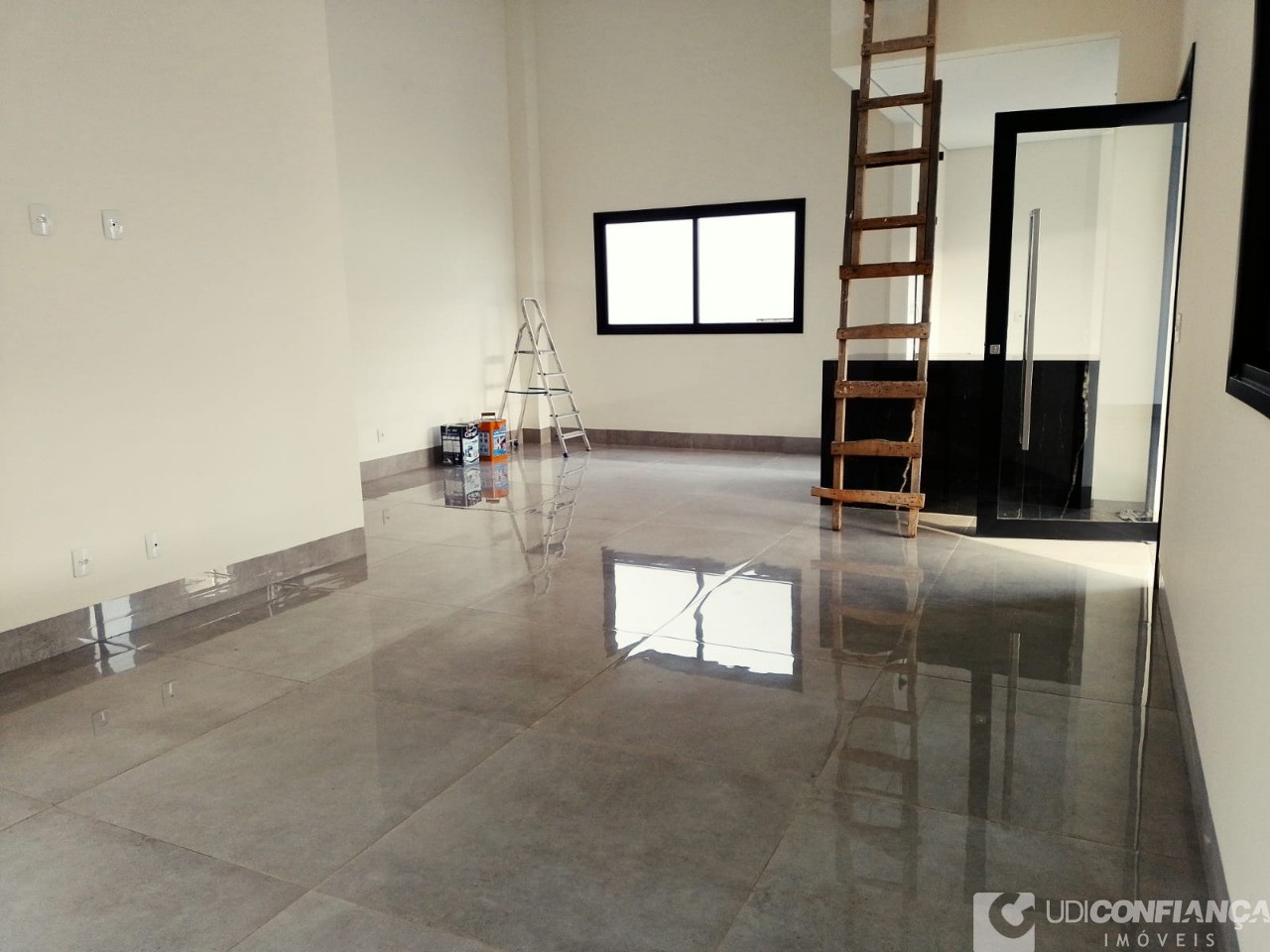 Casa à venda com 3 quartos, 140m² - Foto 2