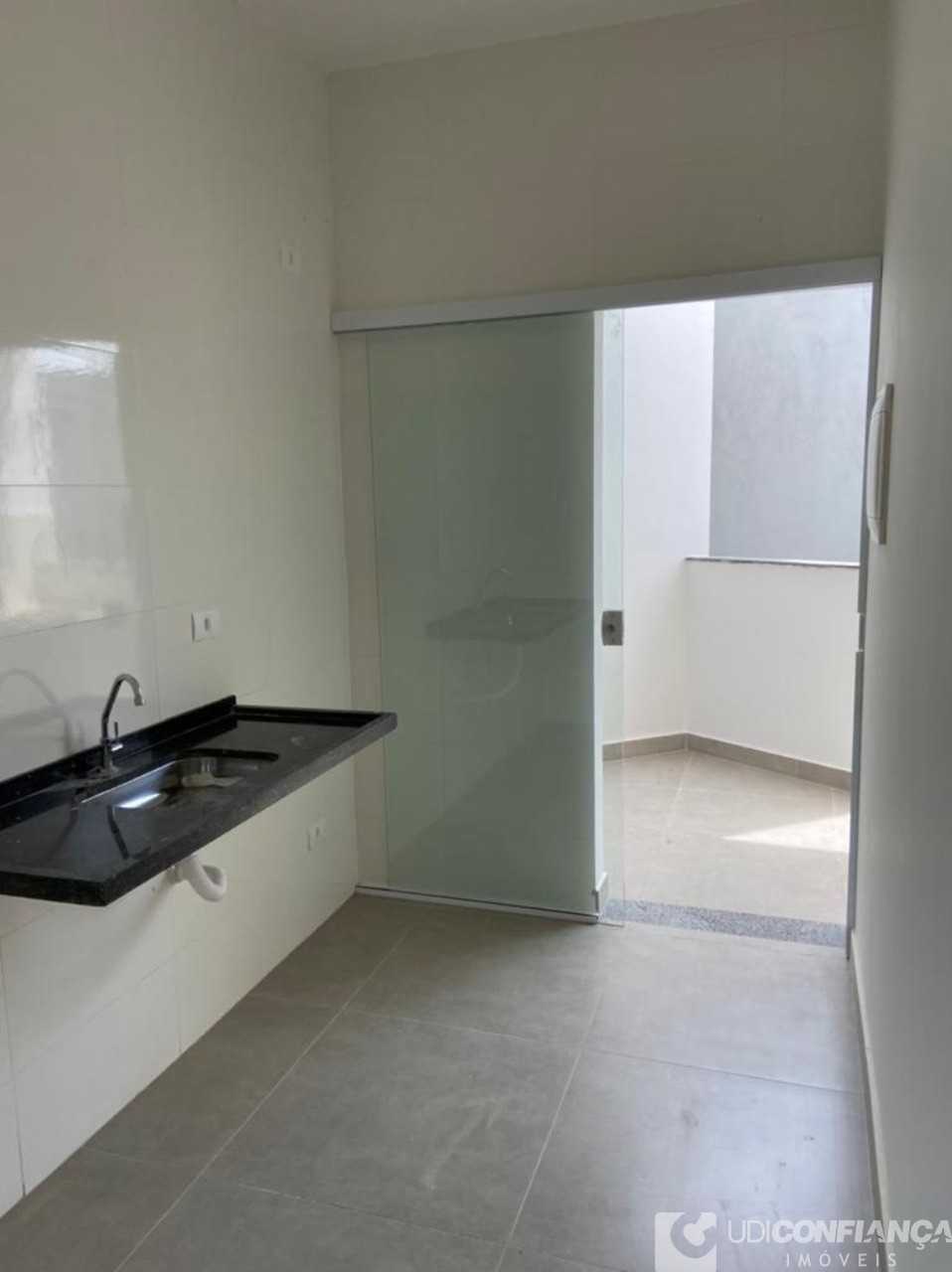 Apartamento à venda com 2 quartos, 64m² - Foto 28