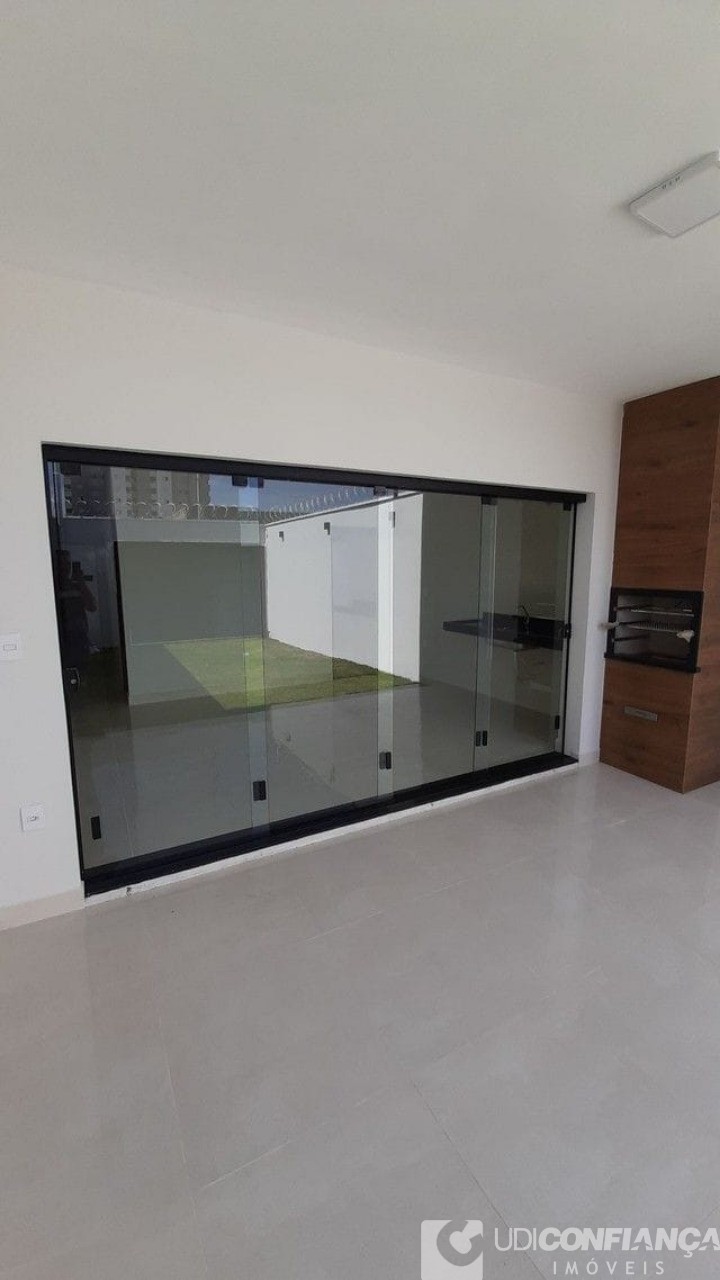 Casa à venda com 3 quartos, 80m² - Foto 3