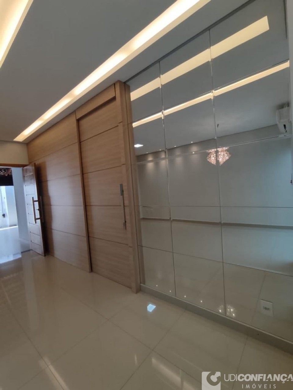 Casa à venda com 3 quartos, 220m² - Foto 18